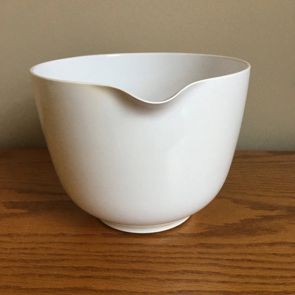 Rosti‎ Denmark Melamine Spout Mixing Batter Bowl Nesting WHITE 1.5 L